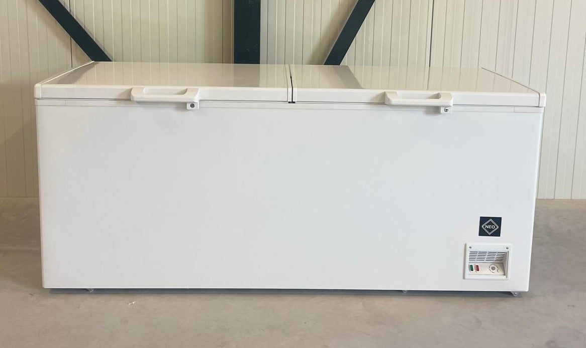 Vrieskist | 660L | Wit/Kunststof | -18°C/-24°C | Statisch | Klapdeksel | 1950x775x870(h)mm