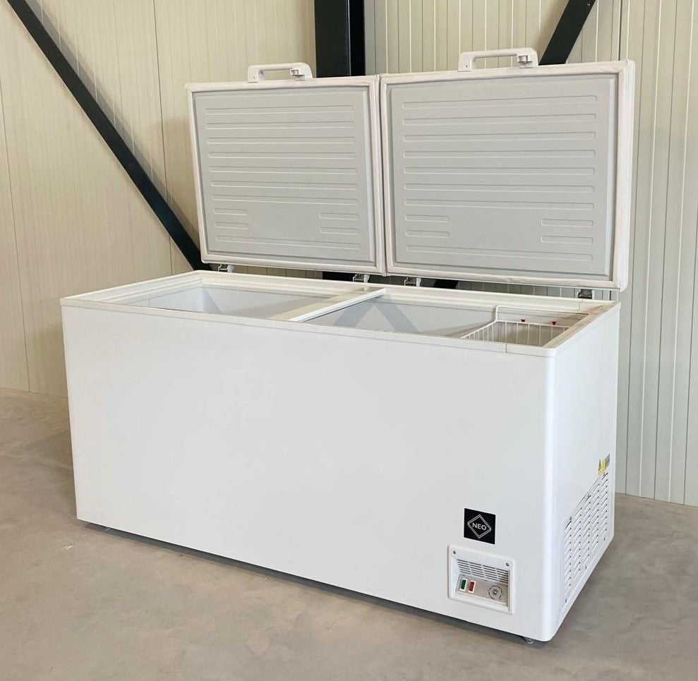 Vrieskist | 560L | Wit/Kunststof | -18°C/-24°C | Statisch | Klapdeksel | 1665x775x870(h)mm