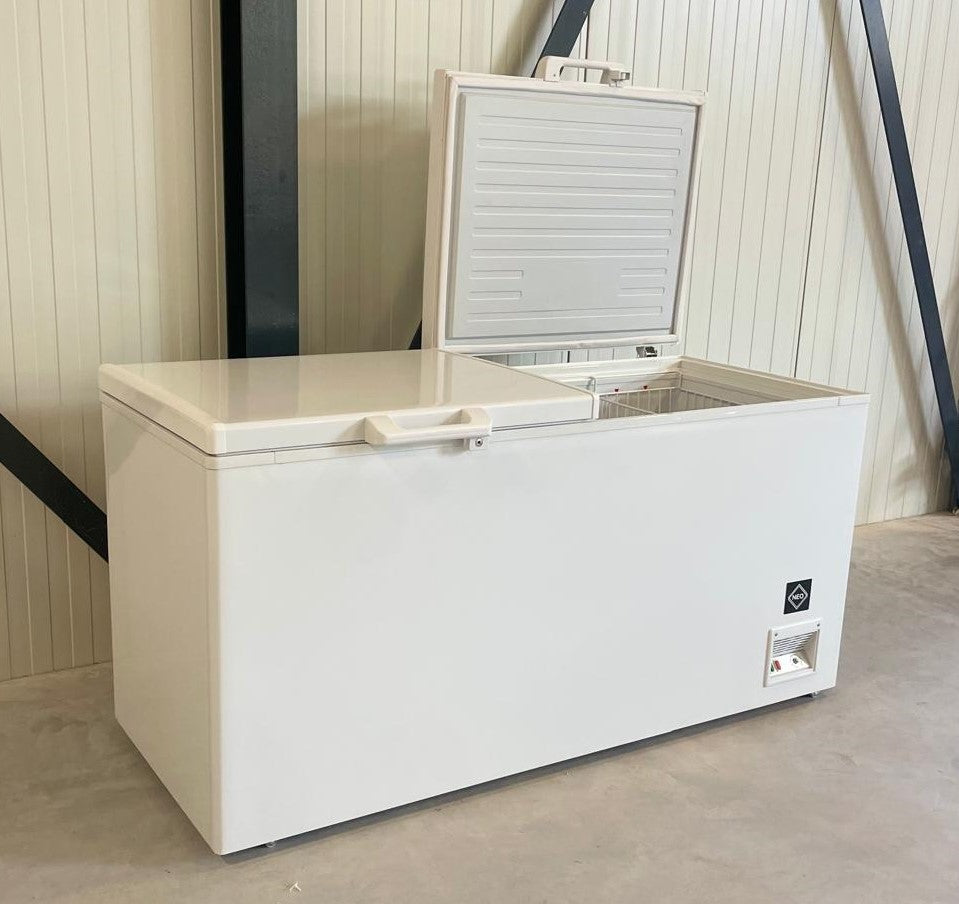 Vrieskist | 560L | Wit/Kunststof | -18°C/-24°C | Statisch | Klapdeksel | 1665x775x870(h)mm