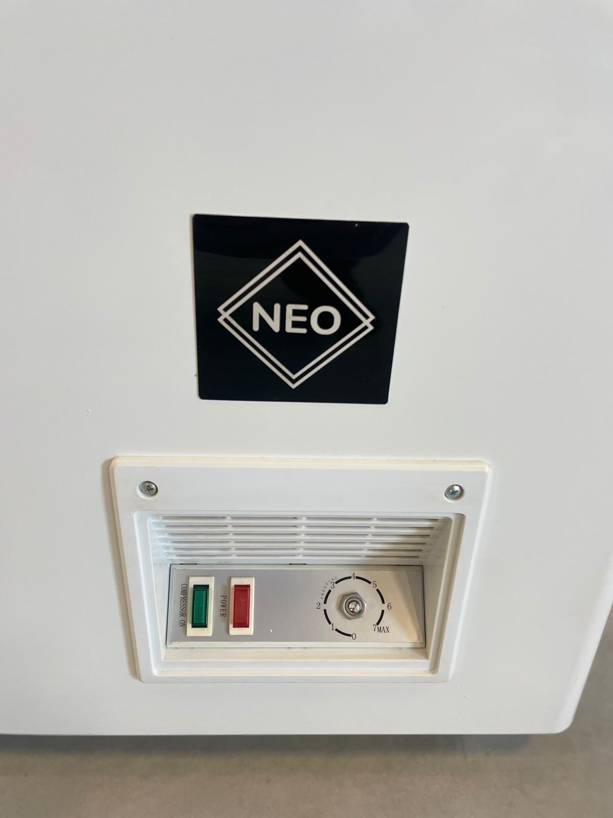 Vrieskist | 560L | Wit/Kunststof | -18°C/-24°C | Statisch | Klapdeksel | 1665x775x870(h)mm