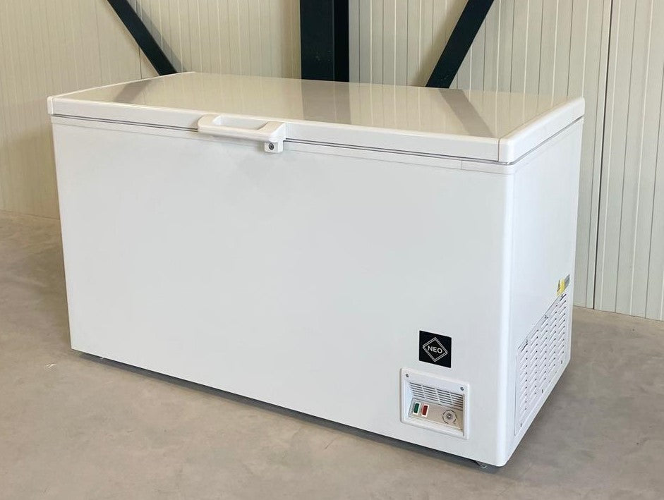 Vrieskist | 470L | Wit/Kunststof | -18°C/-24°C | Statisch | Klapdeksel | 1450x775x870(h)mm