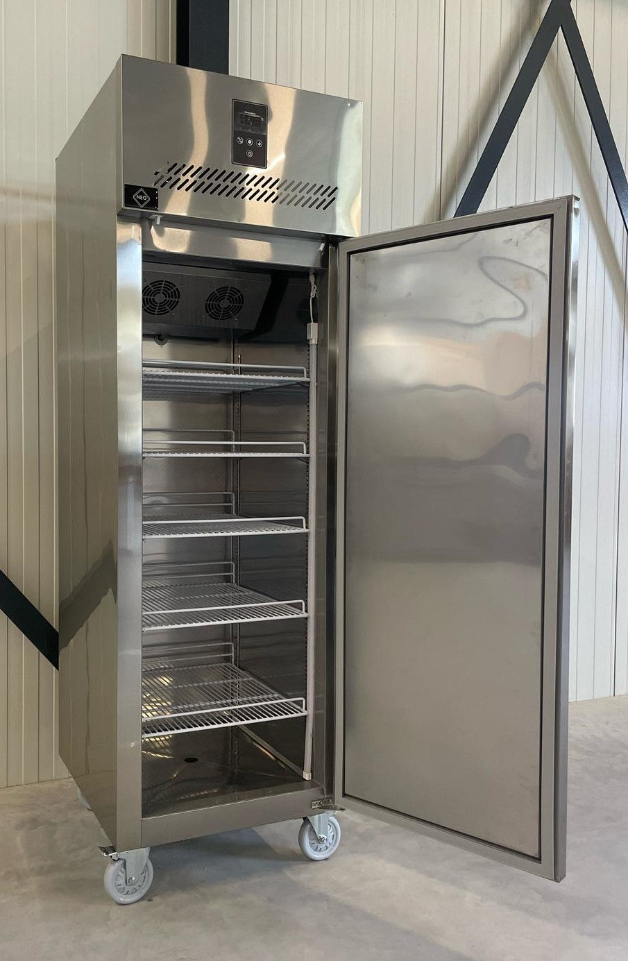 Vriezer | 500L | RVS | Geventileerd | 620x760x1980(h)mm | Wielen (geremd)