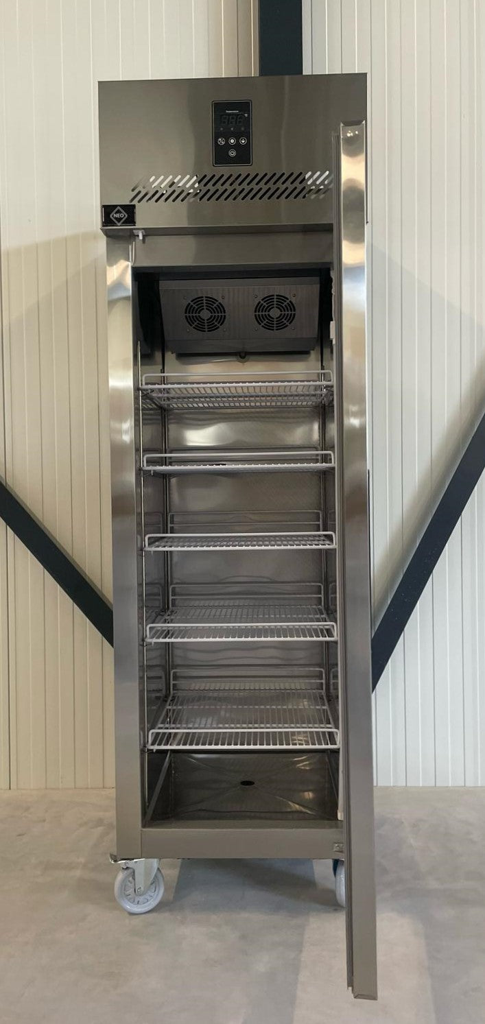 Vriezer | 500L | RVS | Geventileerd | 620x760x1980(h)mm | Wielen (geremd)