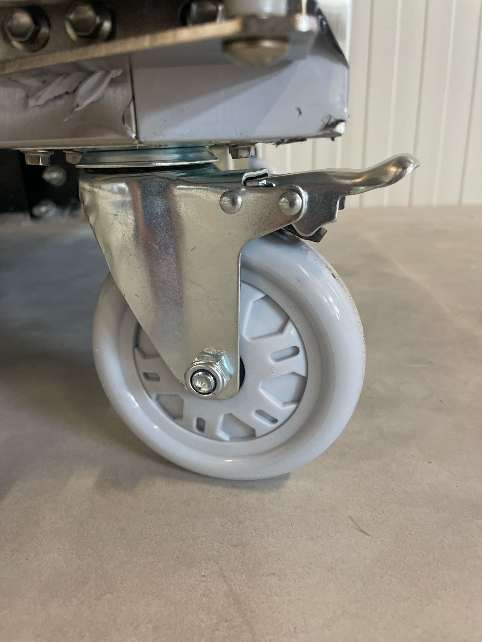 Vriezer | 500L | RVS | Geventileerd | 620x760x1980(h)mm | Wielen (geremd)