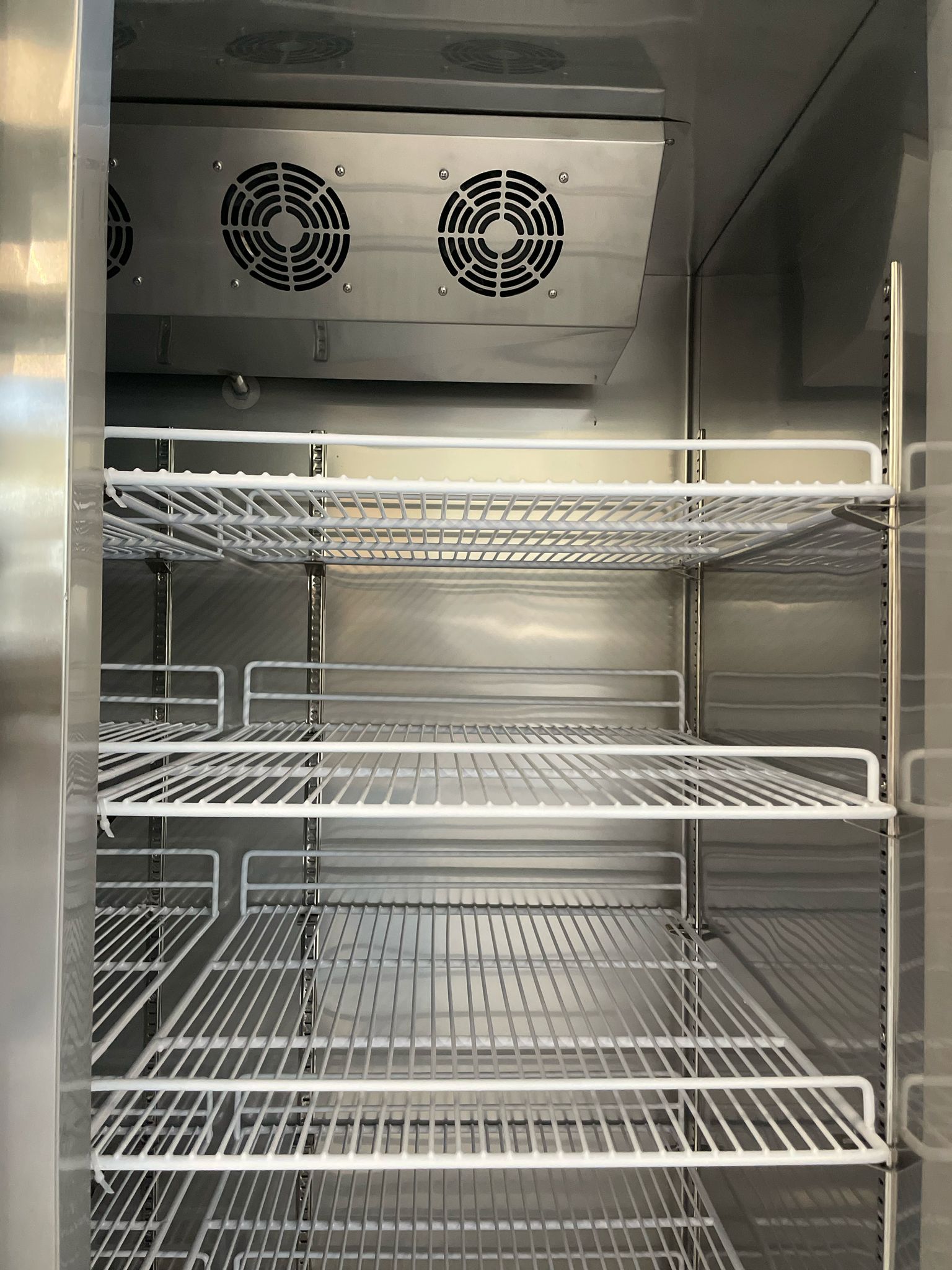 Koelkast | 1000L | RVS | Geventileerd | 1210x760x1980(h)mm | Wielen (geremd)