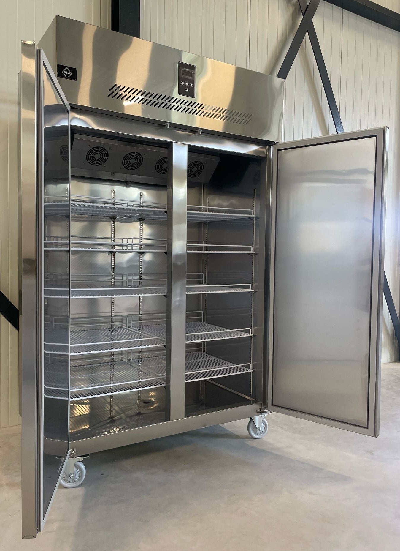 Koelkast | 1000L | RVS | Geventileerd | 1210x760x1980(h)mm | Wielen (geremd)