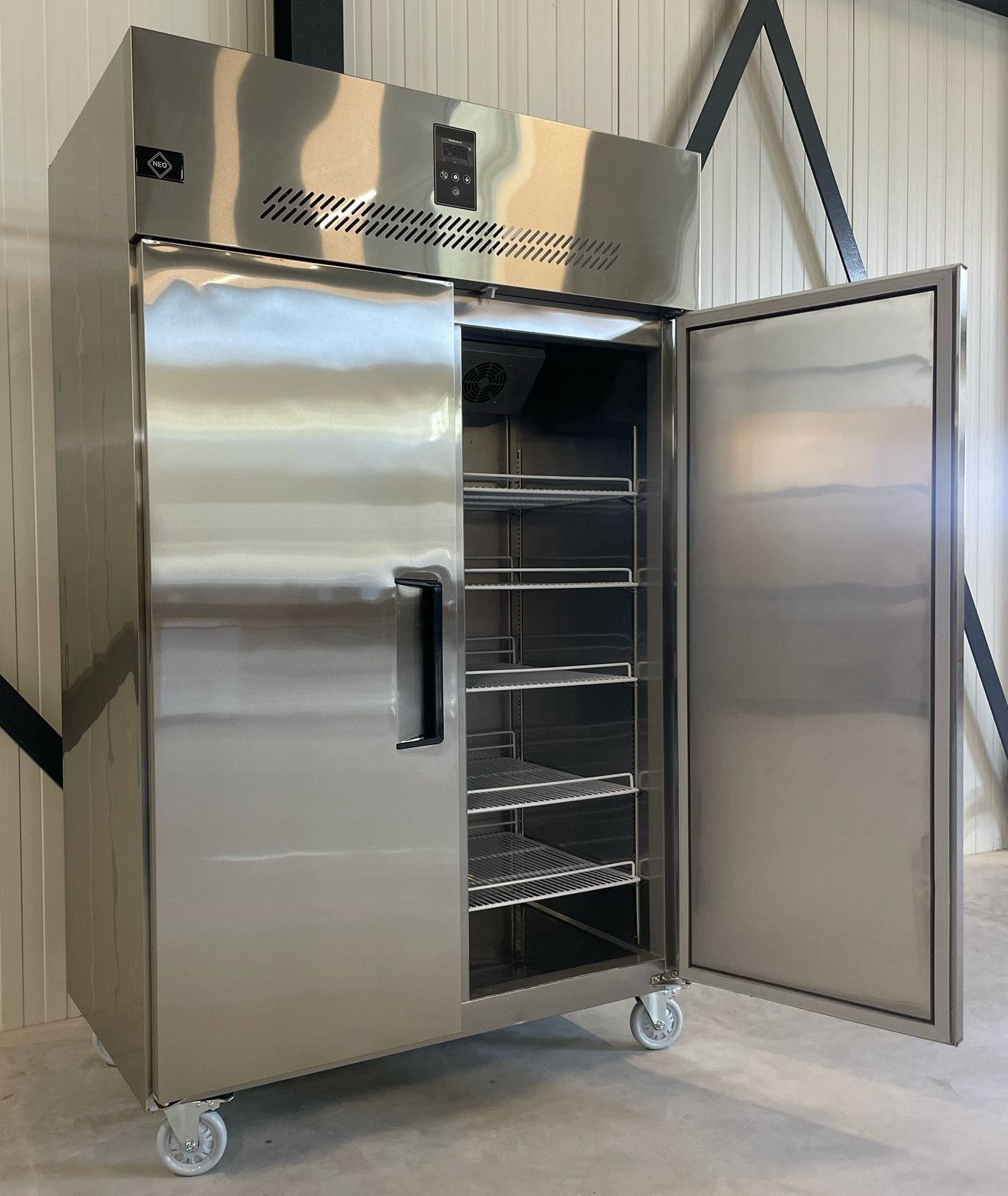 Koelkast | 1000L | RVS | Geventileerd | 1210x760x1980(h)mm | Wielen (geremd)