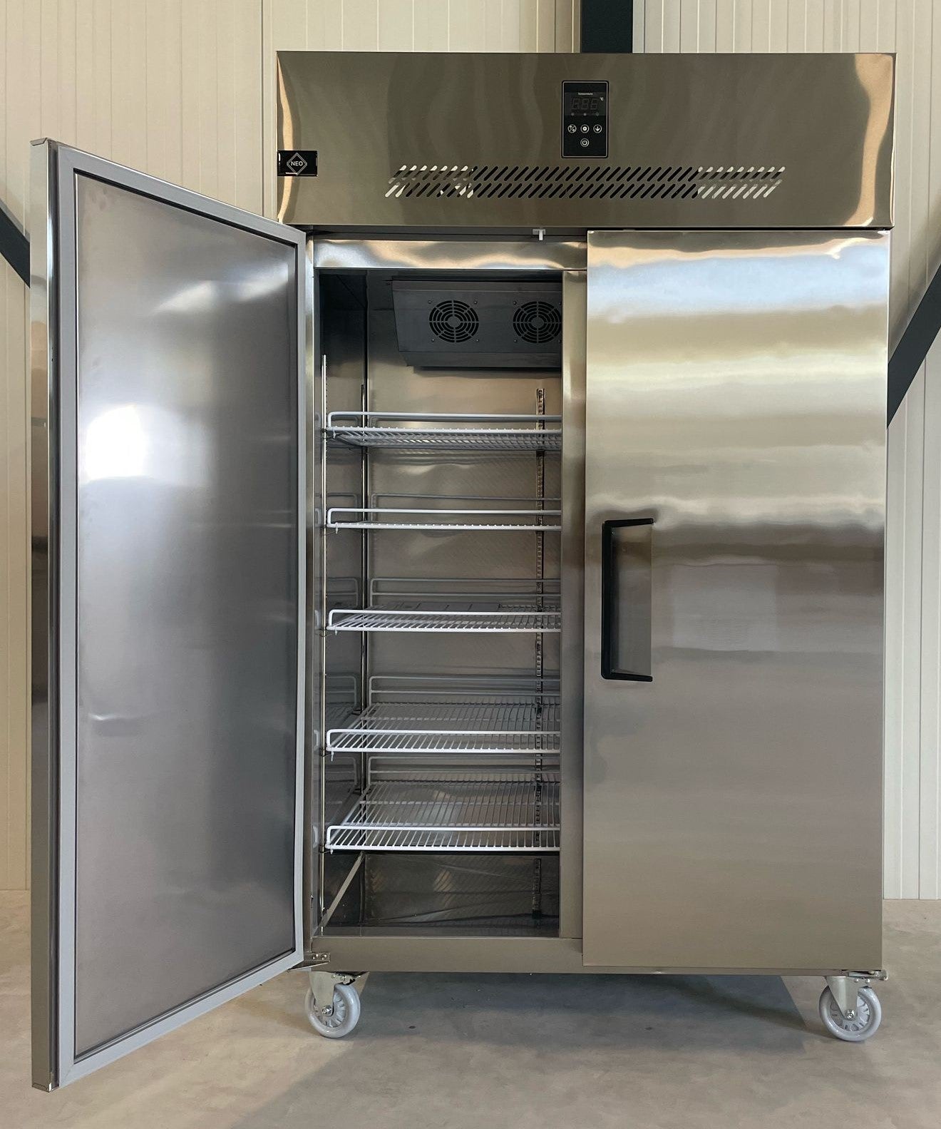 Koelkast | 1000L | RVS | Geventileerd | 1210x760x1980(h)mm | Wielen (geremd)